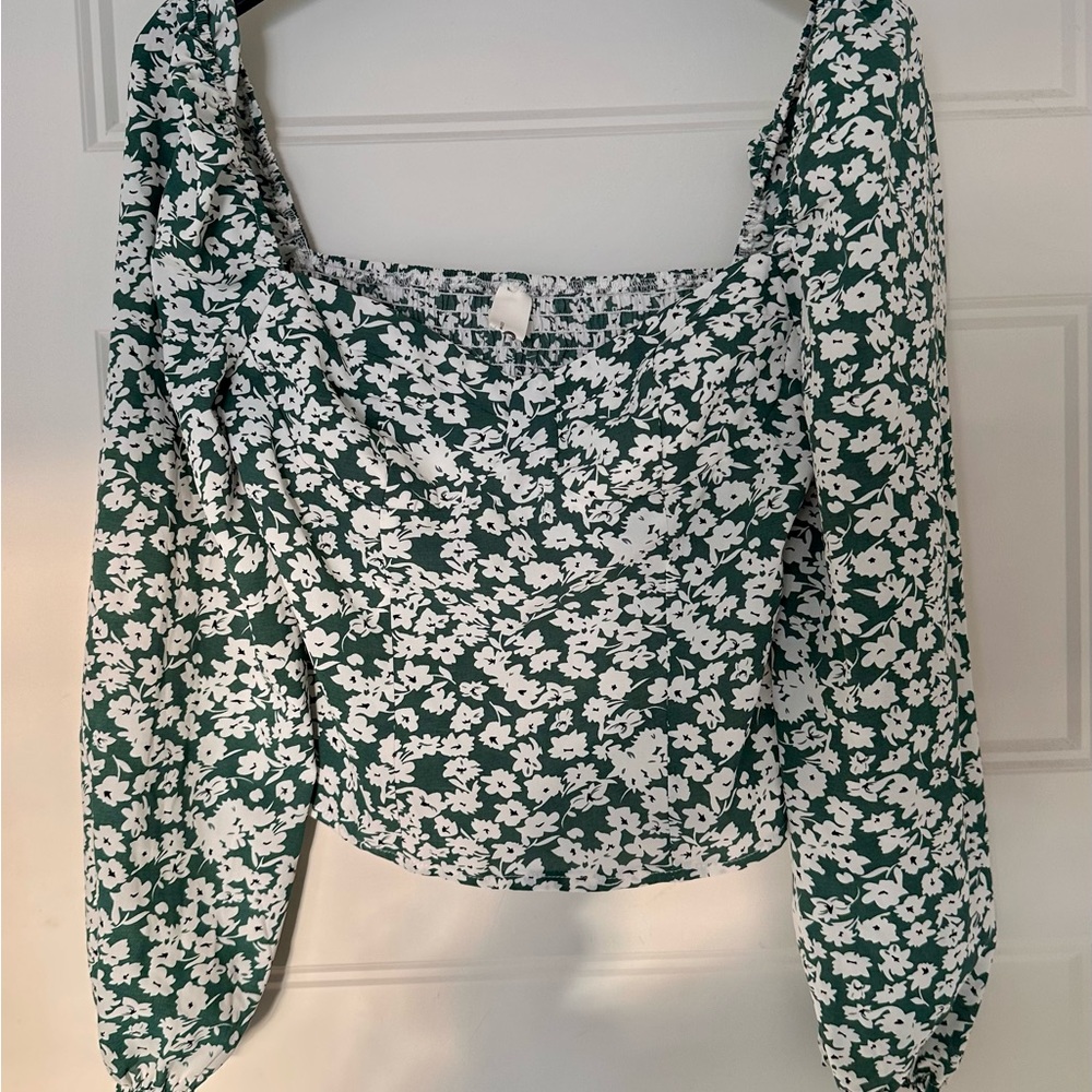 Commense Green and White Floral Blouse